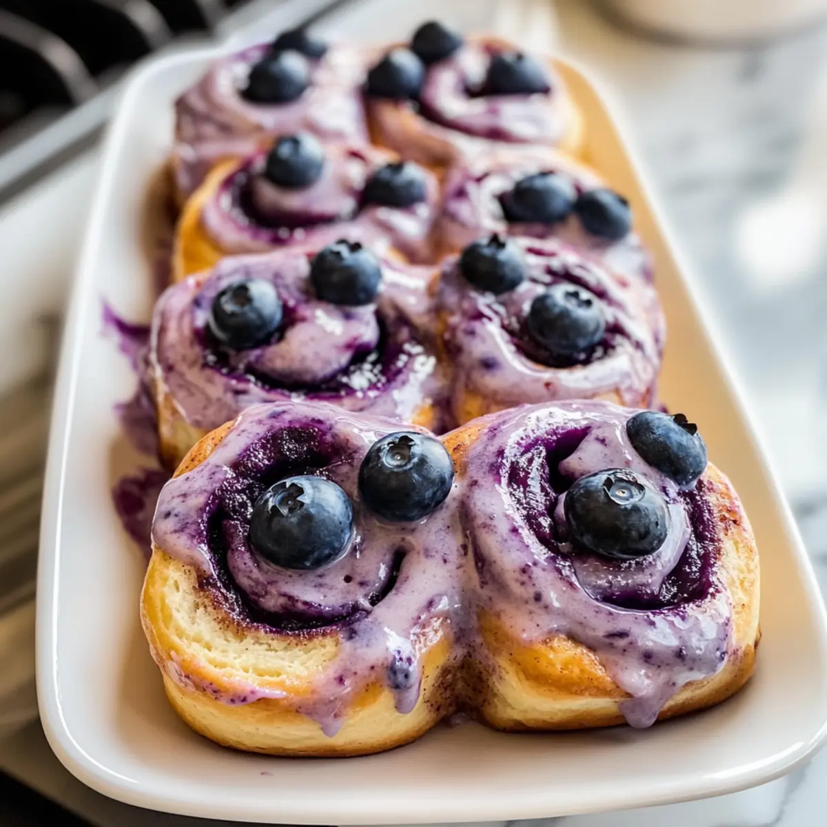 Heidelbeer-Zimtrollen mit köstlichem Frischkäse-Frosting 2 Blueberry Cinnamon Rolls with Blueberry Cream Cheese Frosting bcwz0k