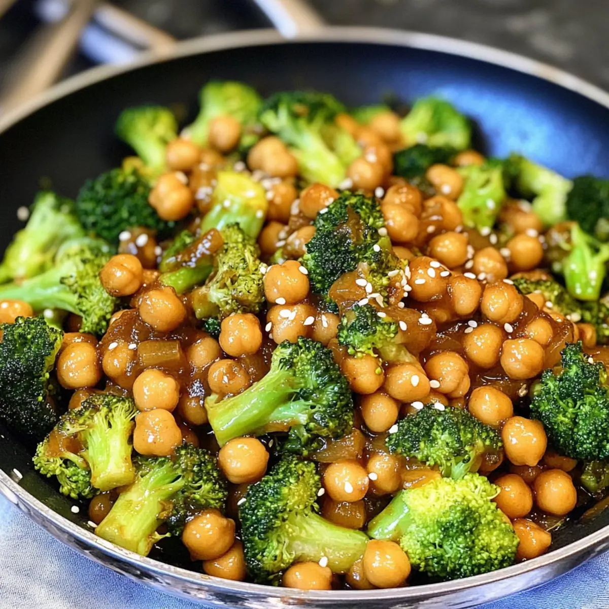 Einfache Brokkoli Pfanne mit Kichererbsen bvl5nr