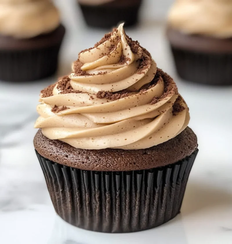 Saftige Mokka Cupcakes mit Kaffee-Buttercreme 1 Mokka Cupcakes