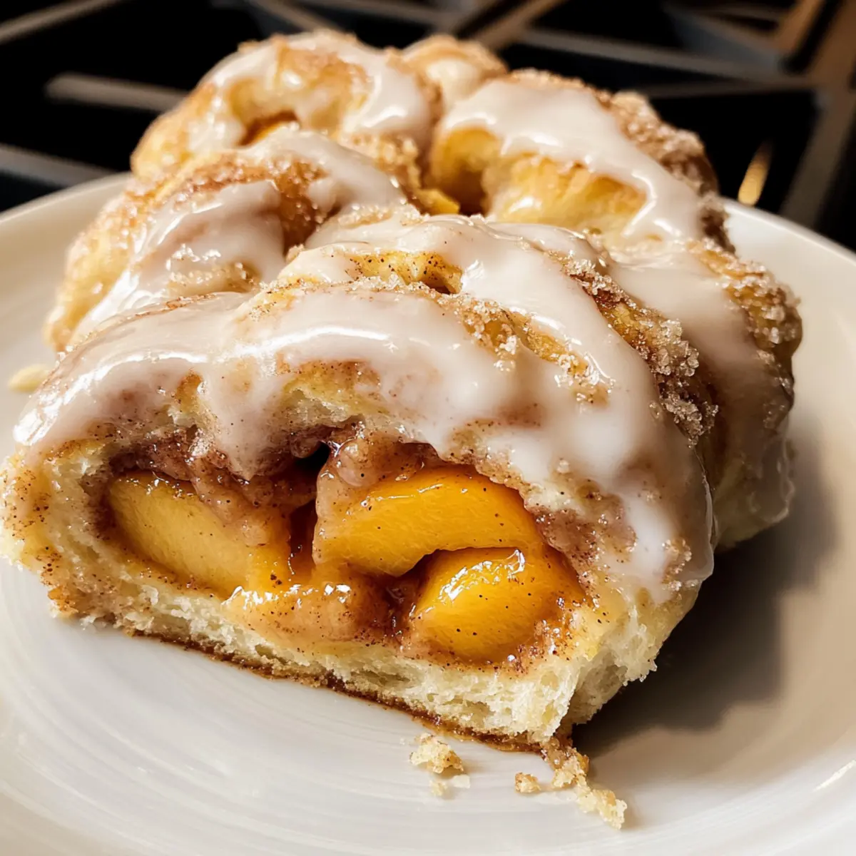 Peach Cobbler Cinnamon Rolls ko5nqo